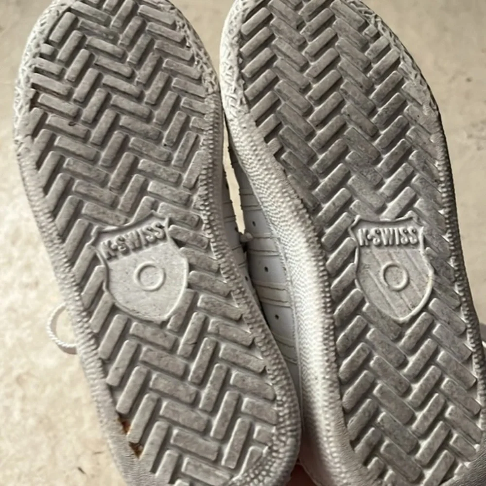 K-Swiss‎ classic kids leather white kids athletic shoes size 11